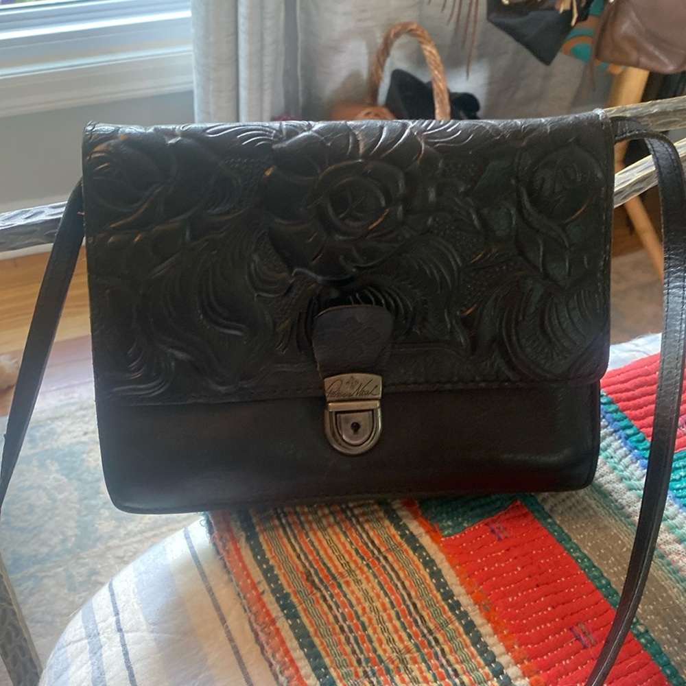 Patricia Nash Tooled Leather Crossbody  Bag Black
